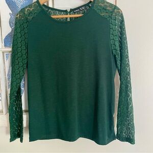 SHElN Green Lace Sleeve Top